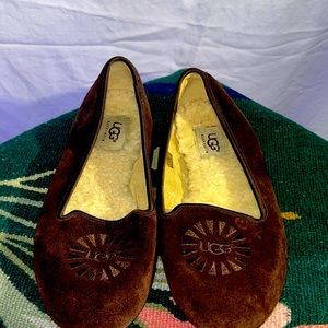 UGG Australia flats/everyday slippers.